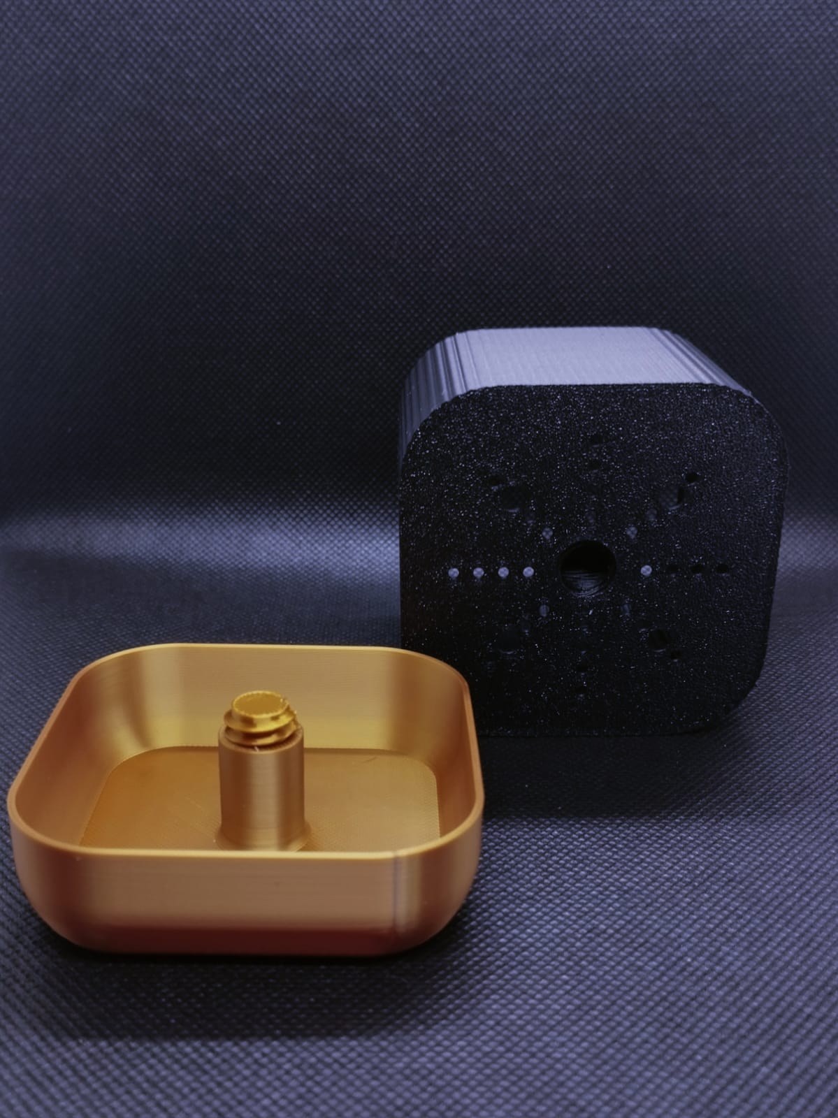 Vaso moderno retangular preto e bronze 1